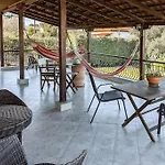 To Relax, 1km From The Beach! Case de vacanță *