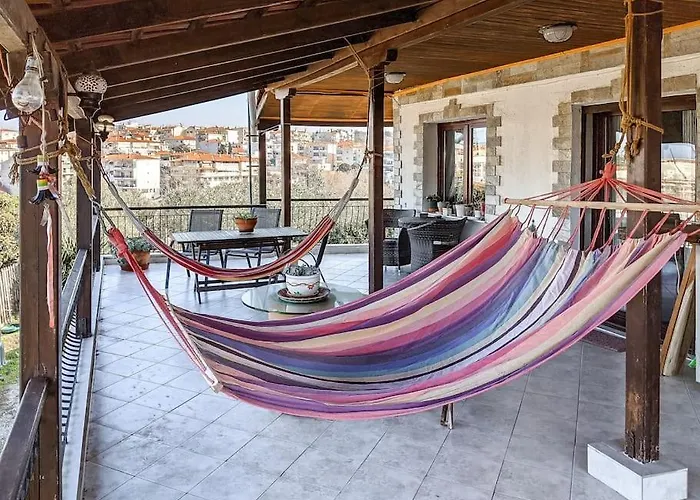 To Relax, 1km From The Beach!