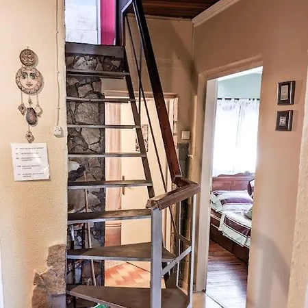 To Relax, 1km From The Beach! Vakantiehuis Neoi Epivatai